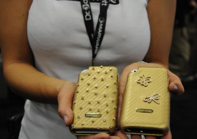 iphone 4 cases gold. Iphone case worth $20000.