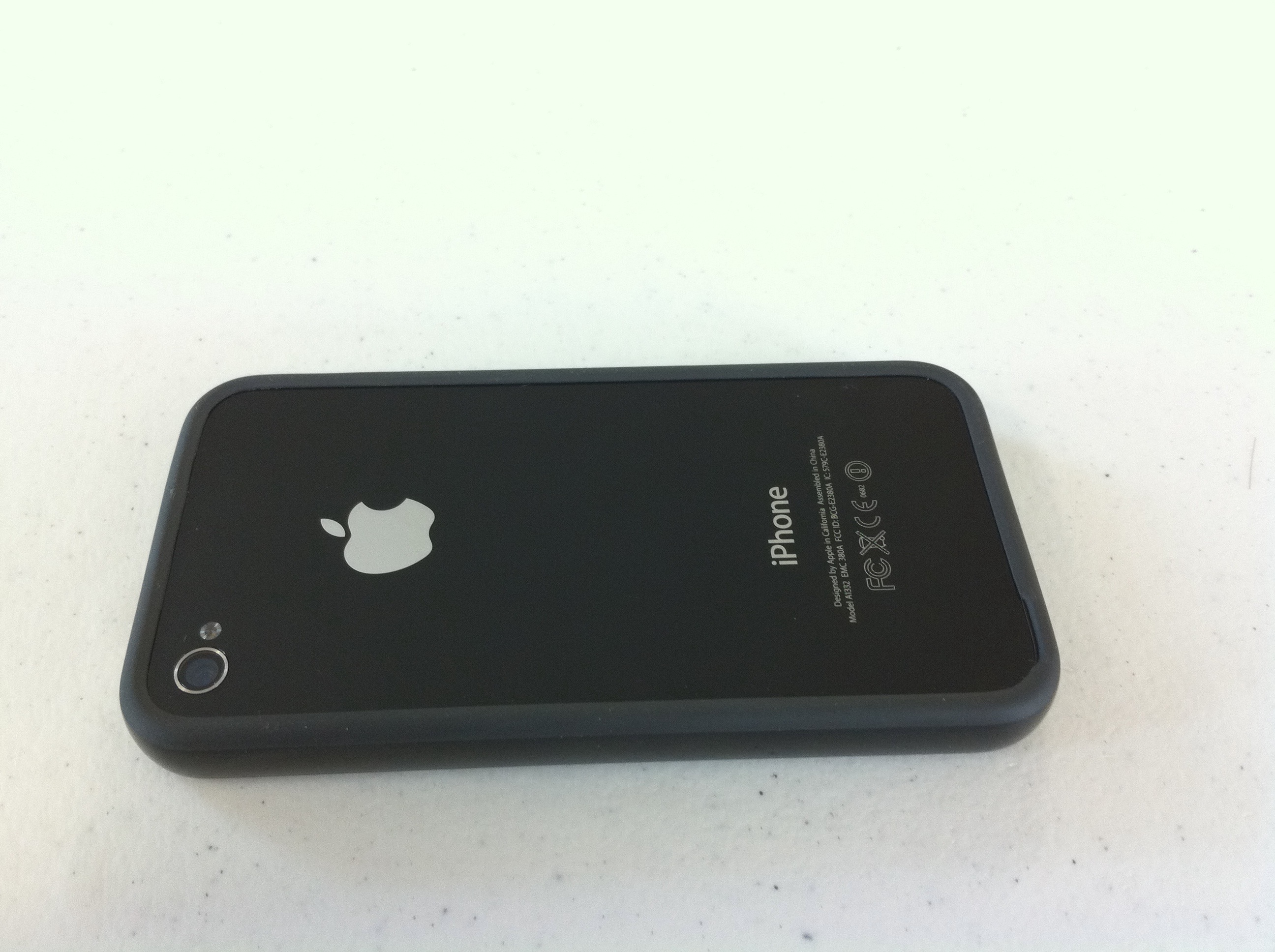 iPhone 4 Case Review: BubbleSlider by Hard Candy Cases